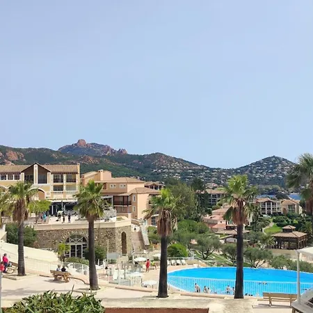 Appartement Au Petit Paradis A Cap Esterel Avec Grande Terrasse Vue Saint-Raphaël