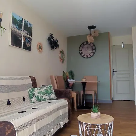 Vue Et Estérel Au Petit Paradis-terrasse 16 M2-cap Estérel-saint Raphaël *