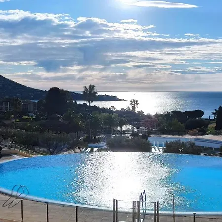 Au Petit Paradis A Cap Esterel Avec Grande Terrasse Vue 아파트 Saint-Raphaël