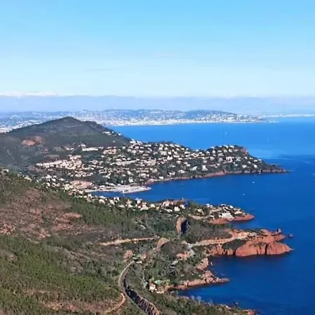 Au Petit Paradis A Cap Esterel Avec Grande Terrasse Vue דירה