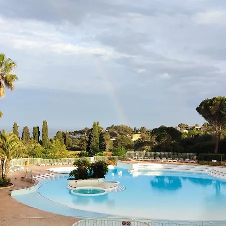 Au Petit Paradis A Cap Esterel Avec Grande Terrasse Vue 아파트